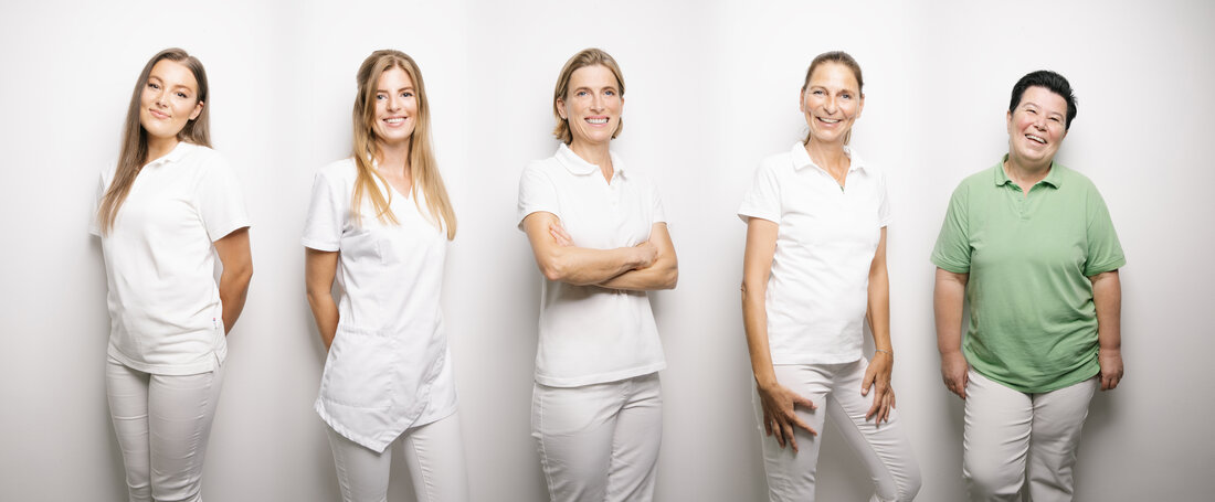 Gruppenfoto des gesamten Teams